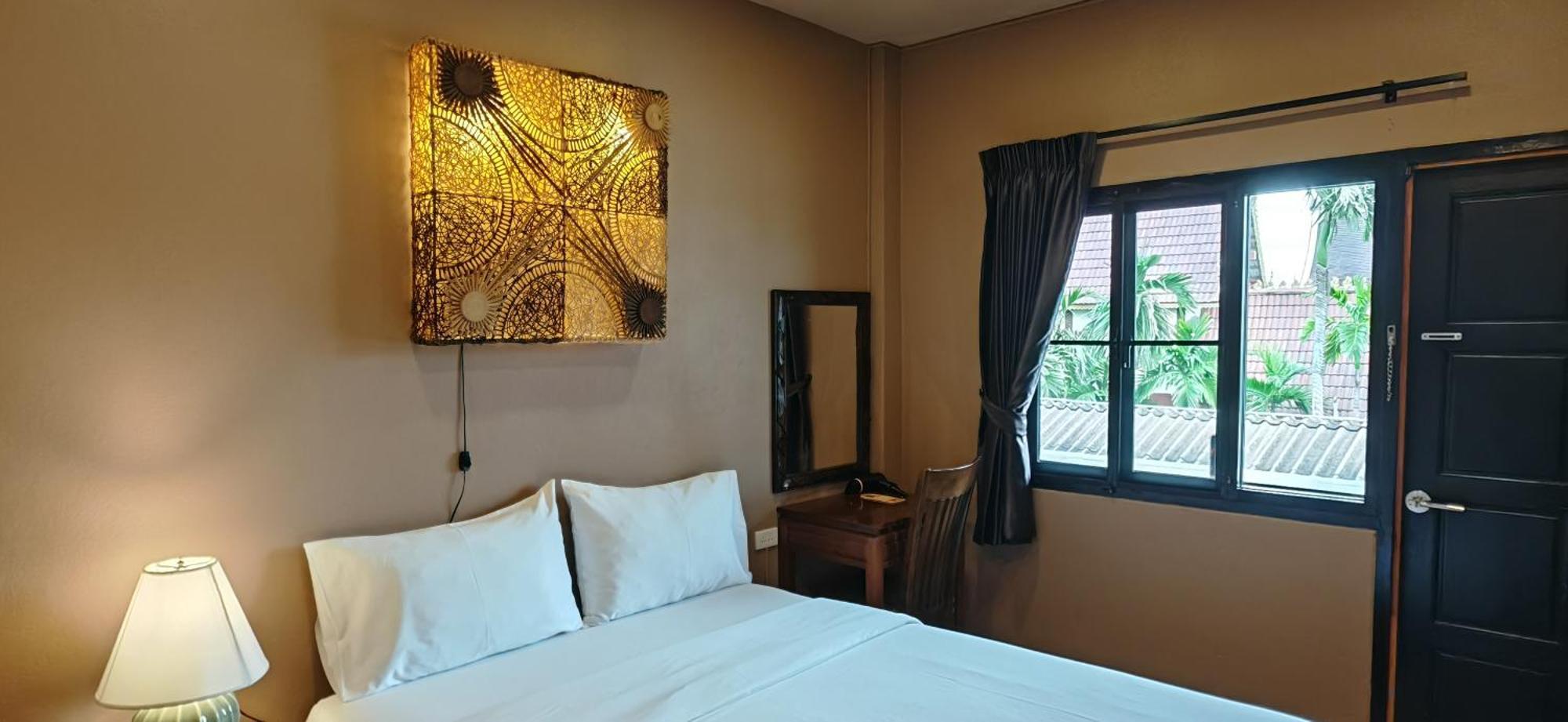 Hoh Guesthouse Chiang Mai Bagian luar foto