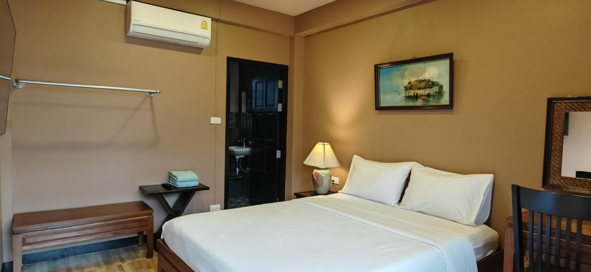 Hoh Guesthouse Chiang Mai Bagian luar foto