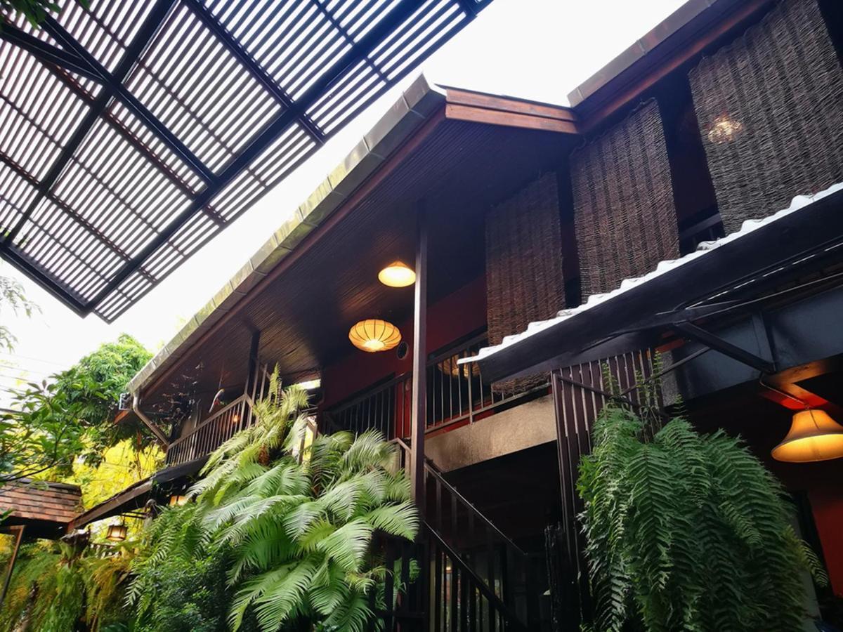 Hoh Guesthouse Chiang Mai Bagian luar foto